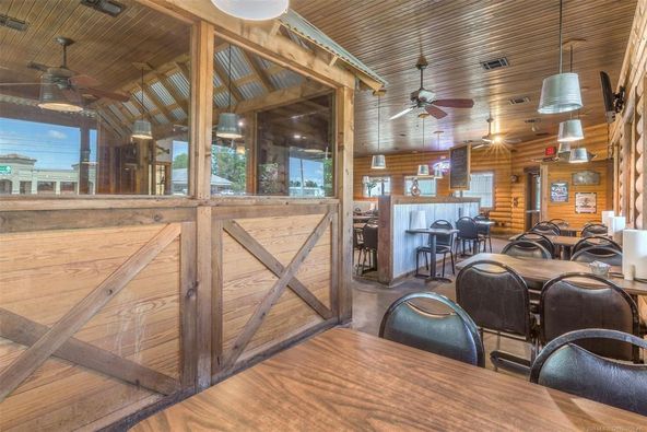 Runts BBQ: 1105 W Cherokee St, Wagoner, OK 74467